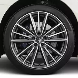 2024 Maserati MC20 Tires 2024 Maserati MC20 Tires